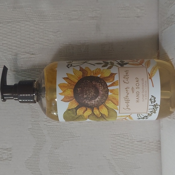 Sunflower Citrus Sunset Botanicals liquid Hand Soap New 16 FL oz - Picture 1 of 5